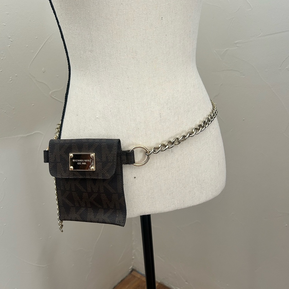 Pattern Print Chain Link Waist Bag - image 8